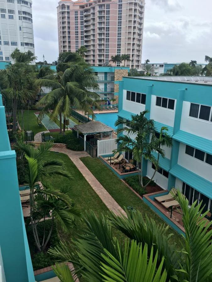 Surf Rider Resort 帕诺滩 外观 照片
